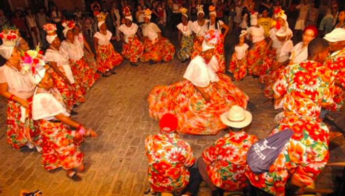 Mulheres em uma performance de tambor de crioula